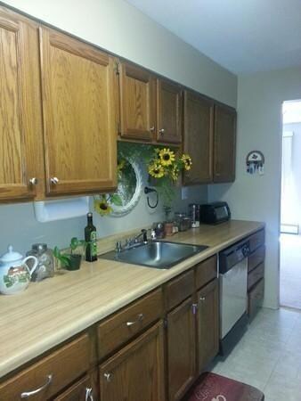 135 Partridge Ln unit 135, Chicopee, MA 01022 - photo 6