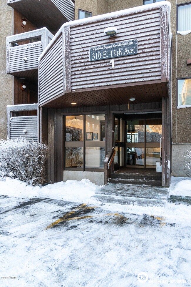 4_EntranceExterior
