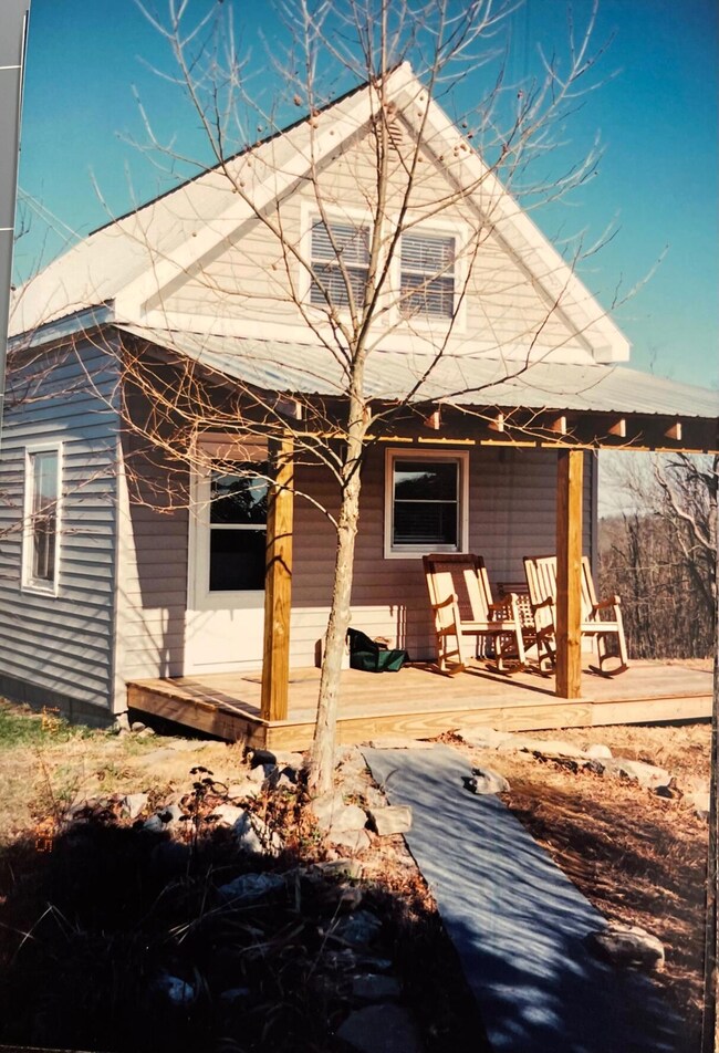 101 W Grapevine Ln, Willisburg, KY 40078 - photo 2