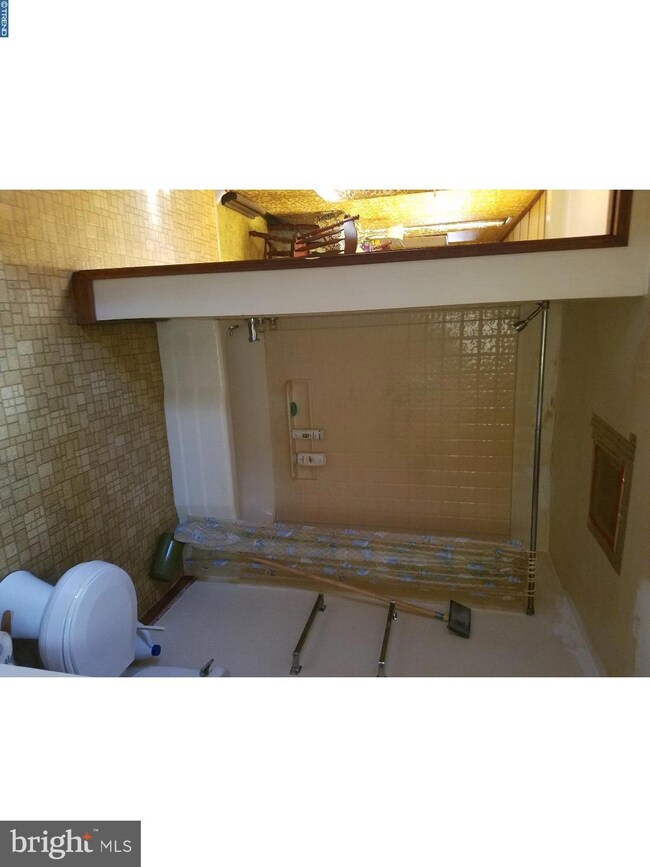 439 N 12th St, Reading, PA 19604 - photo 5