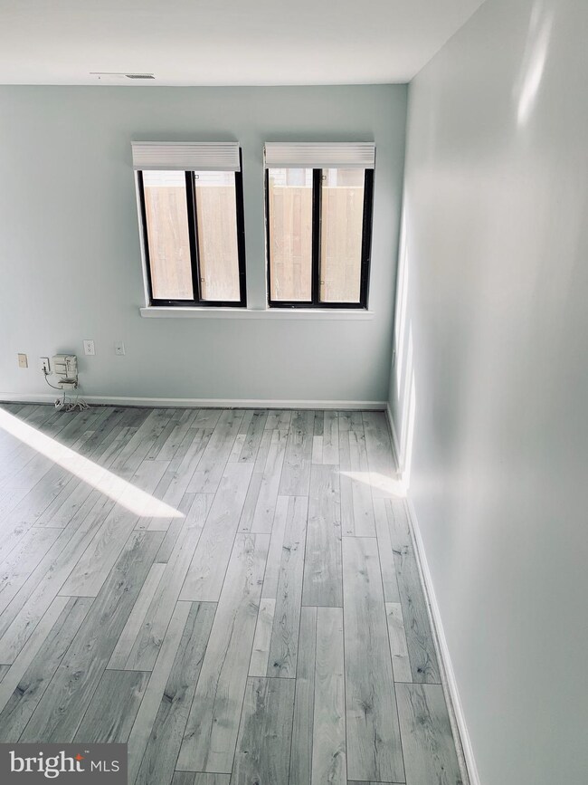 8622 Village Square Dr unit 15, Alexandria, VA 22309 - photo 5