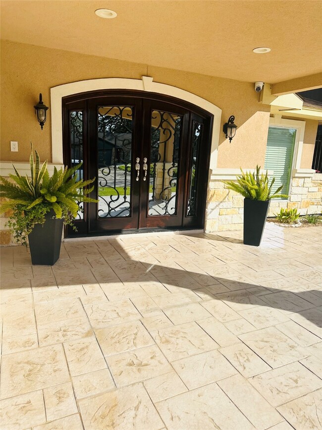 10518 Pleasanton Dr, Houston, TX 77038 - photo 4