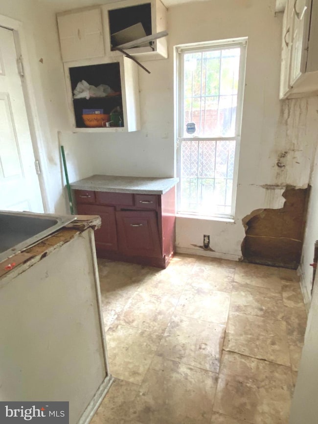 105 N Carrollton Ave, Baltimore, MD 21223 - photo 5