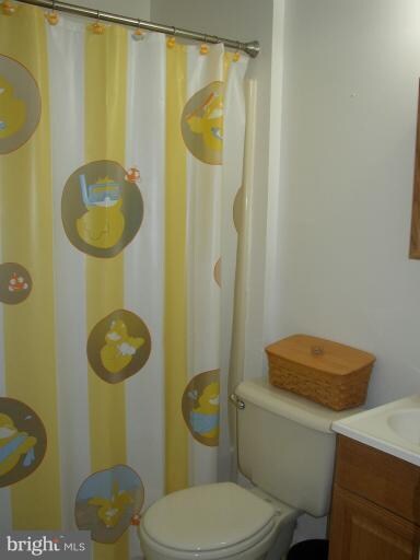 322 Thompson Hollow Rd, Bentonville, VA 22610 - photo 5