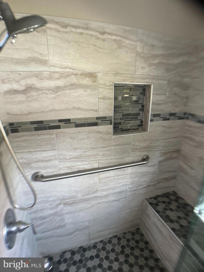 12326 Flamingo Ln, Bowie, MD 20715 - photo 6