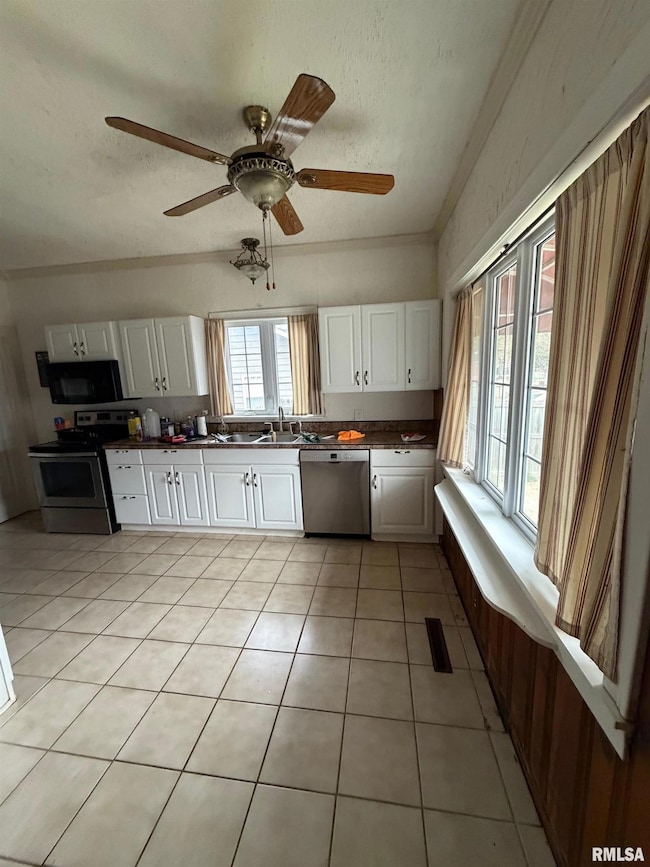 510 N Maple St, Benton, IL 62812 - photo 3