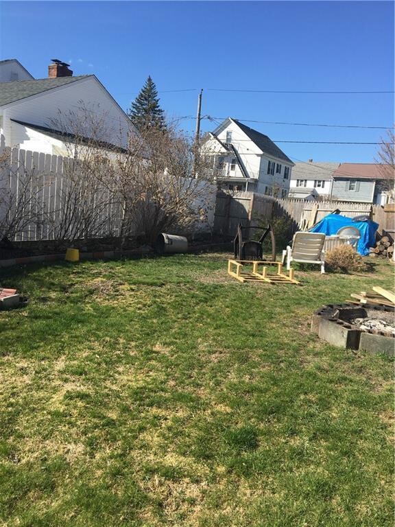 Right Side Back Yard & Fencing