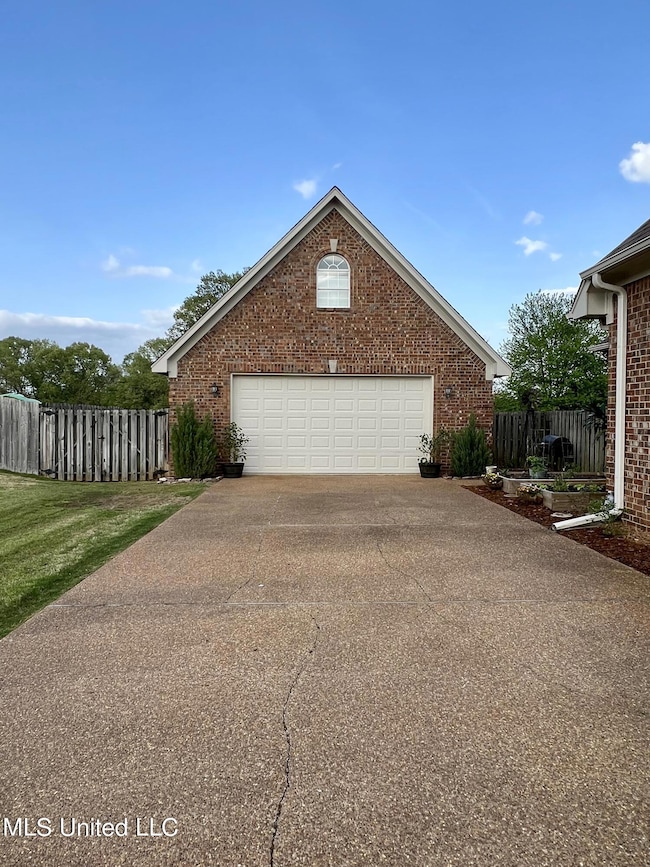 Detached Garage