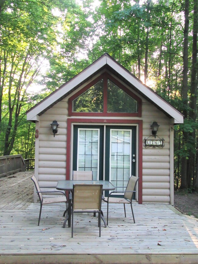 Front Main Cabin