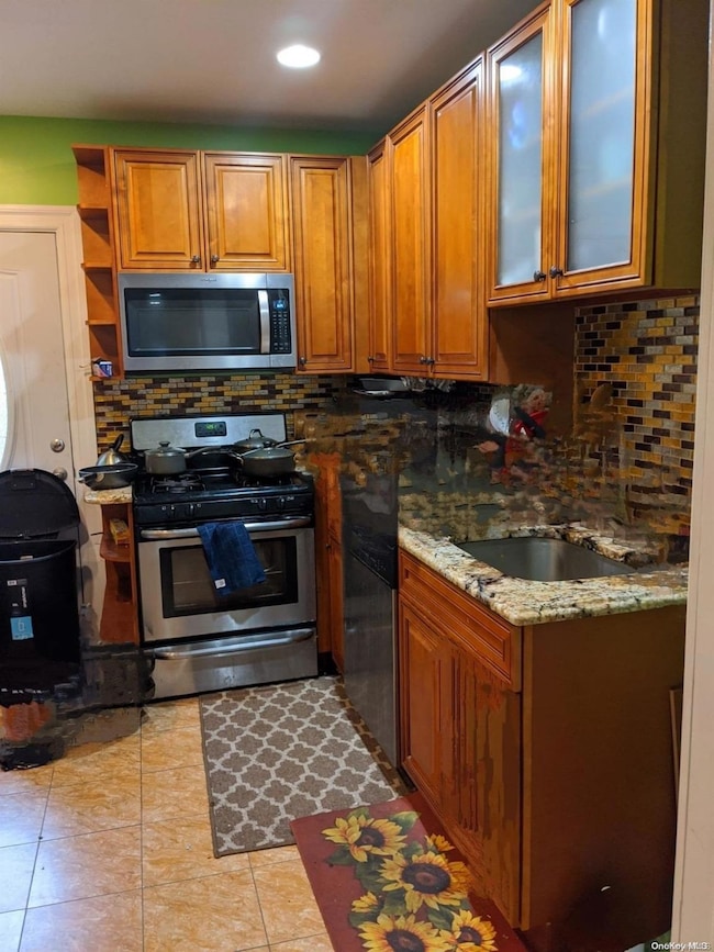 110-22 207th St, Jamaica, NY 11429 - photo 2