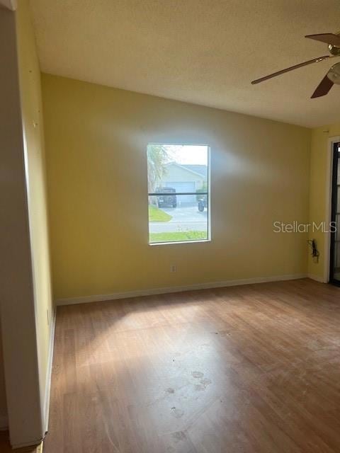 1722 Myrtle Beach Dr, Lady Lake, FL 32159 - photo 4