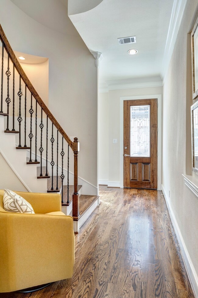 516 Louise St, Houston, TX 77009 - photo 2