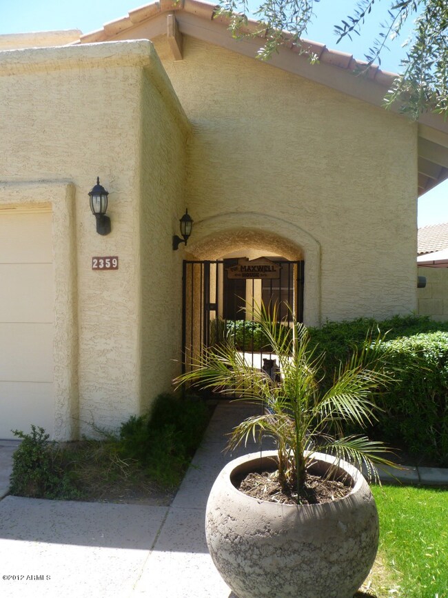 2359 W Comstock Dr, Chandler, AZ 85224 - photo 4