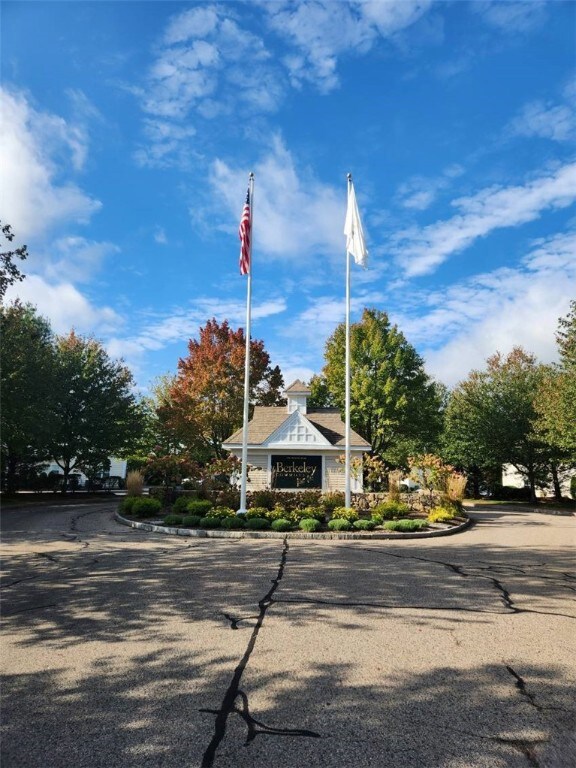 500 Mendon Rd unit 216, Cumberland, RI 02864 - photo 2