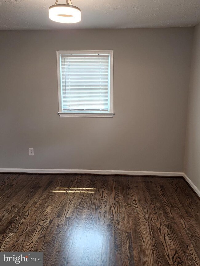 121 W 11th St, Front Royal, VA 22630 - photo 6