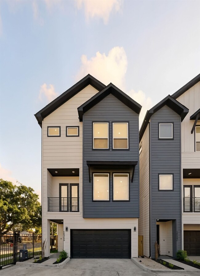 10929 Ivyridge Rd unit B, Houston, TX 77043 - photo 5