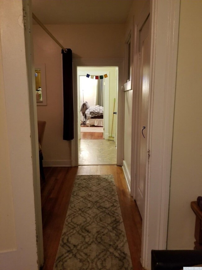 709 Warren St unit 4, Hudson, NY 12534 - photo 5