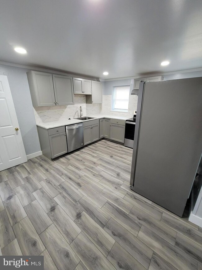 1218 Tremont Ave unit 2, Norristown, PA 19401 - photo 7