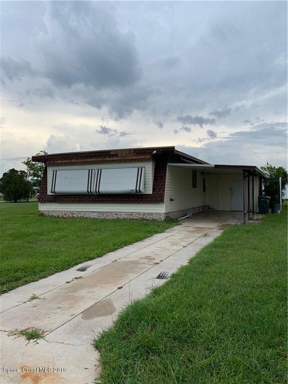 808 Beech Ct, Sebastian, FL 32976 - photo 2