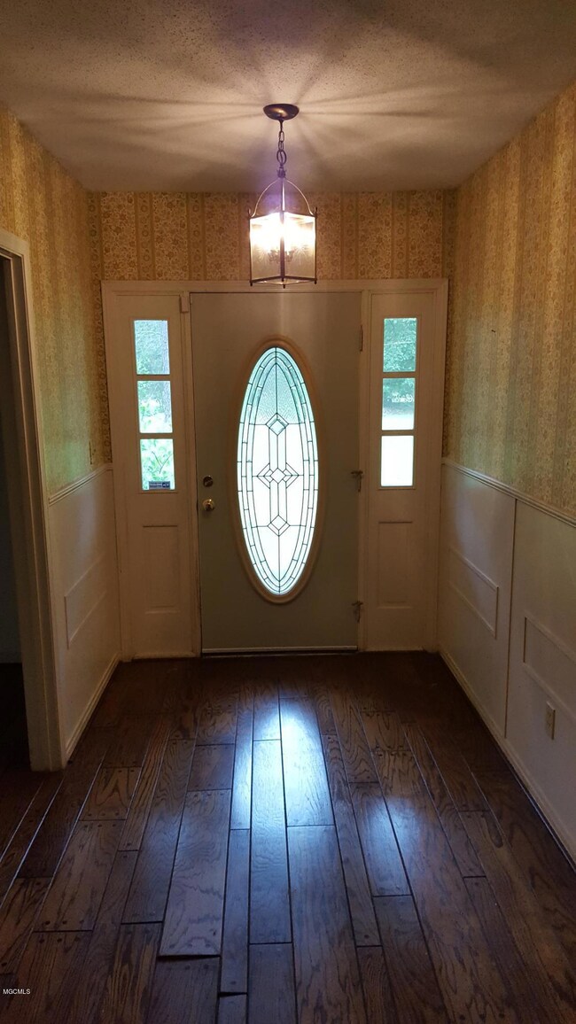 Foyer. Leaded Glass Front Door