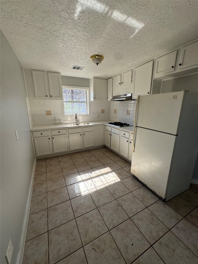 2101 Maury St unit A, Houston, TX 77026 - photo 7