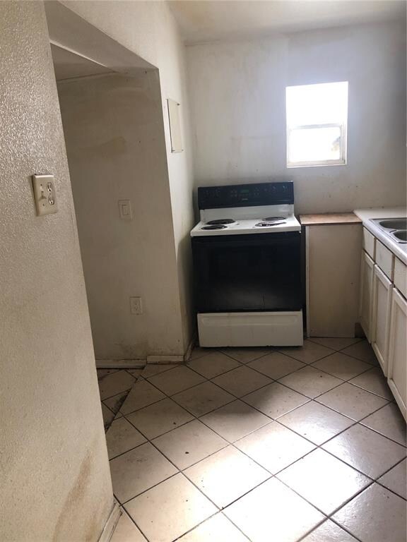 3305 Orient Rd, Tampa, FL 33619 - photo 7