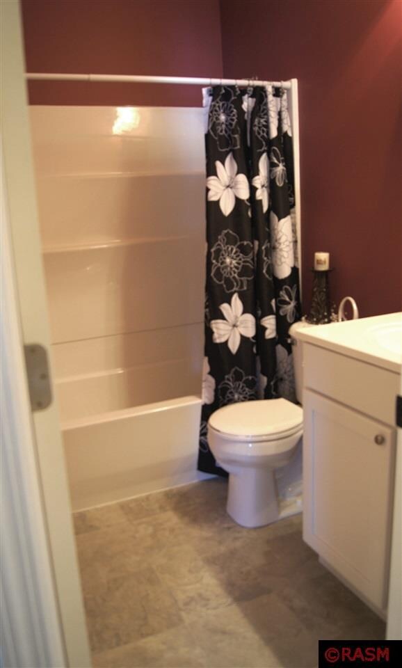 126 N Payne St, New Ulm, MN 56073 - photo 2