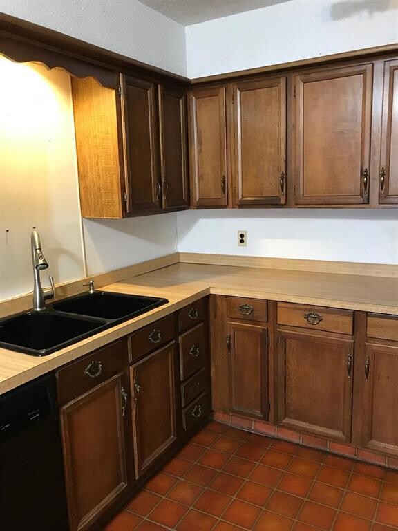 2731 Stevens Ave, Parsons, KS 67357 - photo 5