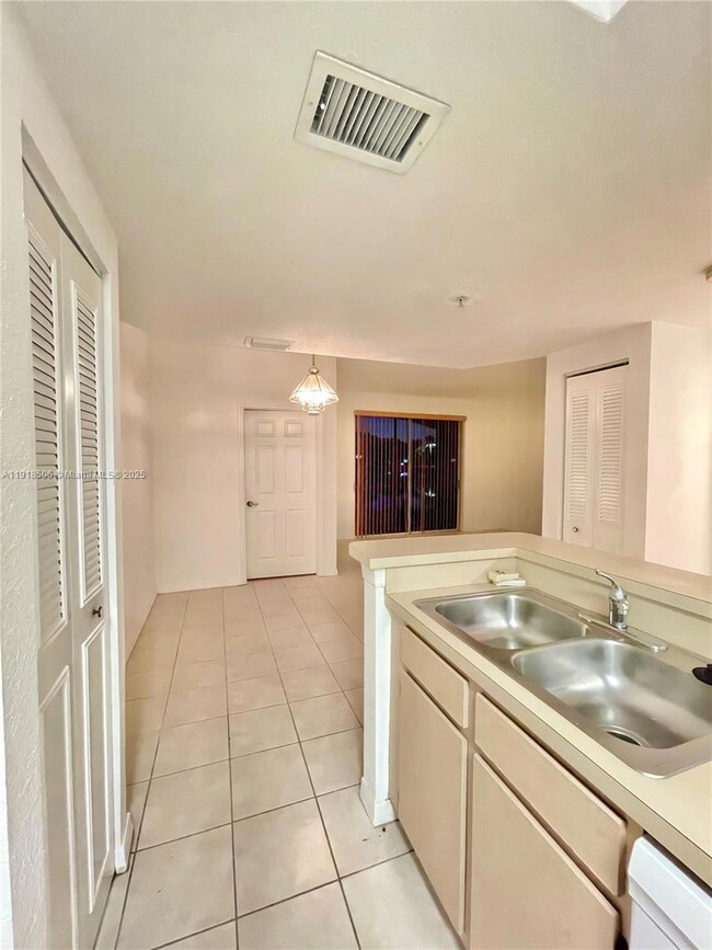 745 SW 148th Ave unit 815, Davie, FL 33325 - photo 7