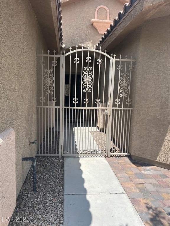 6092 Fox Creek Ave, Las Vegas, NV 89122 - photo 3