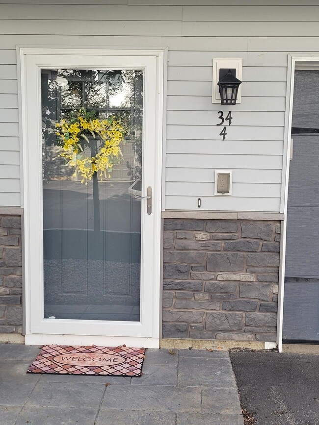 34 Callaway Dr unit 4, Concord, NH 03301 - photo 2