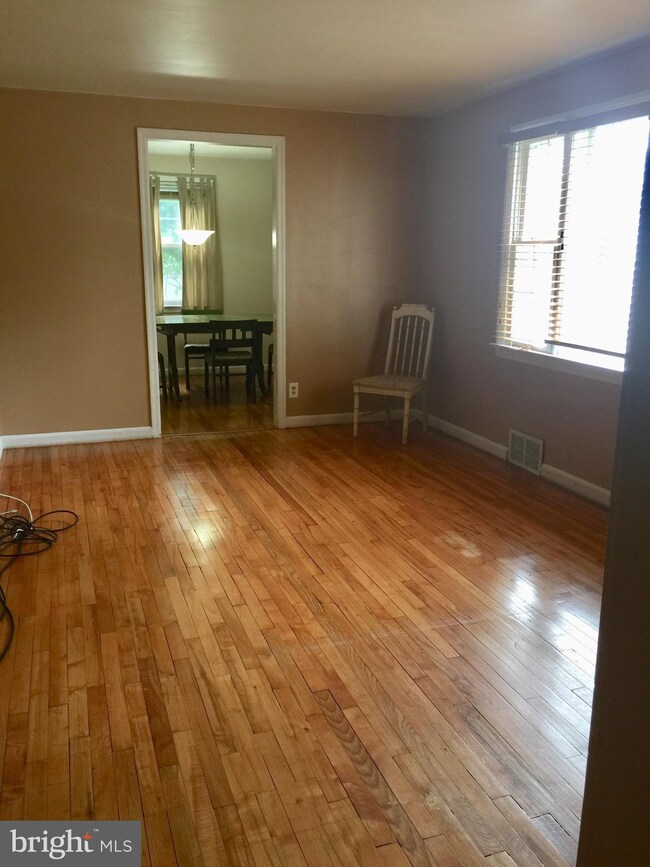 148 Edison Rd, Cherry Hill, NJ 08034 - photo 4