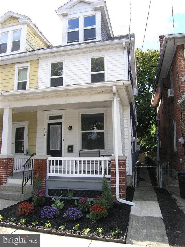 131 Bosler Ave, Lemoyne, PA 17043 - photo 2