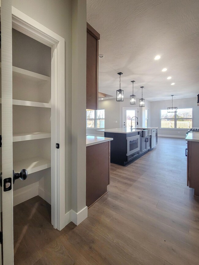 108 E Acacia Ln, Nixa, MO 65714 - photo 4