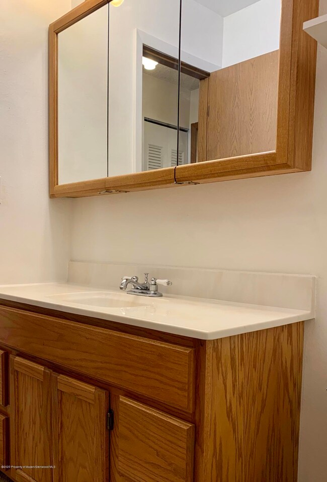 1064 E 7th St, Craig, CO 81625 - photo 6