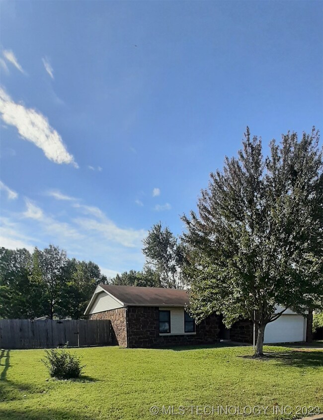 21126 E 32nd St S, Broken Arrow, OK 74014 - photo 2