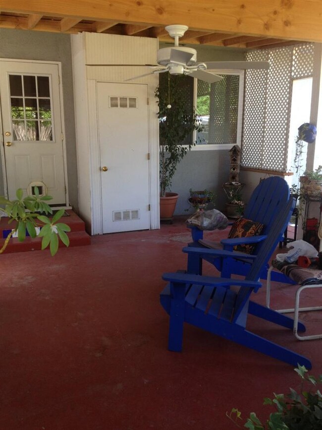 3325 E Lansing Way, Fresno, CA 93726 - photo 7