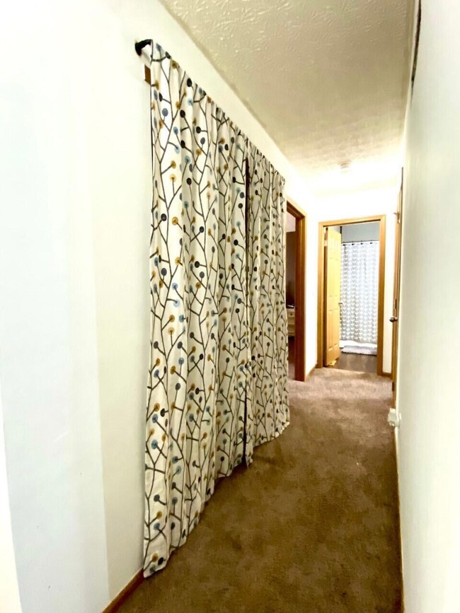 7127 Rondeau Dr, Reynoldsburg, OH 43068 - photo 6