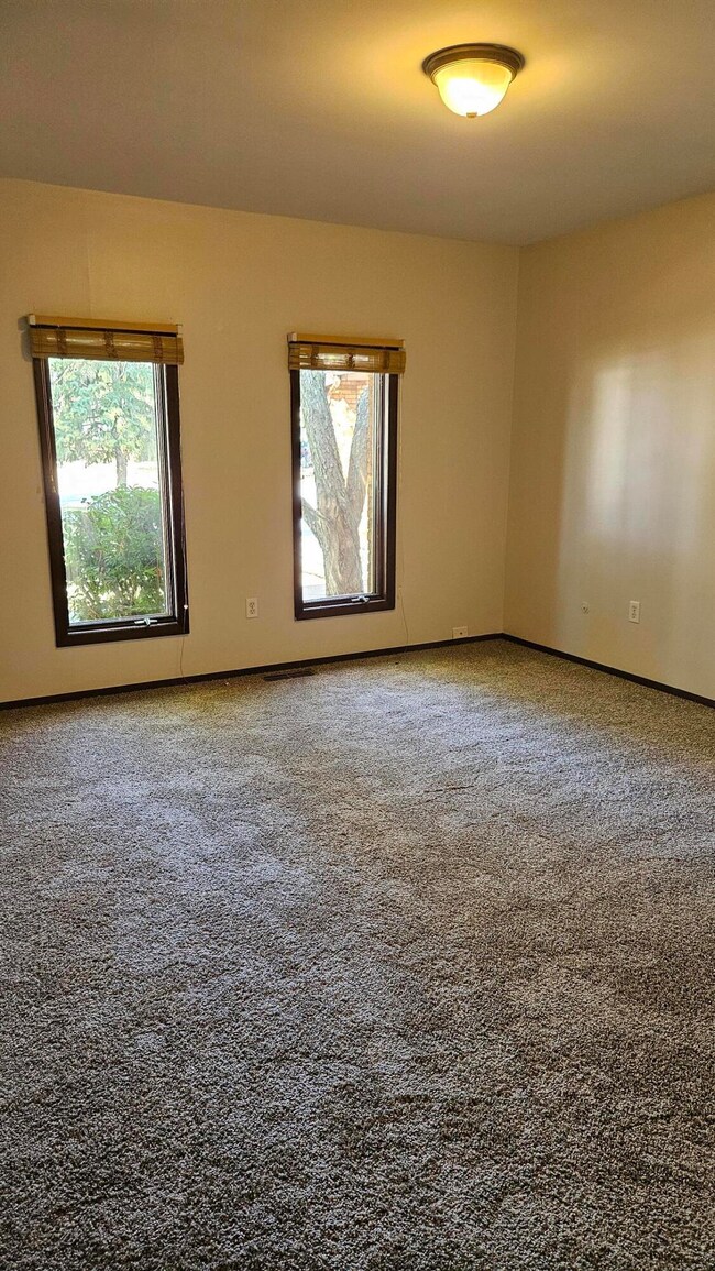 9609-9611 Lincoln St, Crown Point, IN 46307 - photo 5