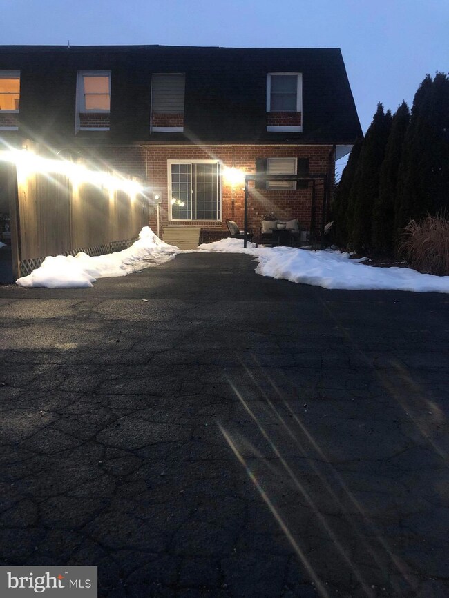 140 Meadowcreek Dr S, Chambersburg, PA 17202 - photo 6