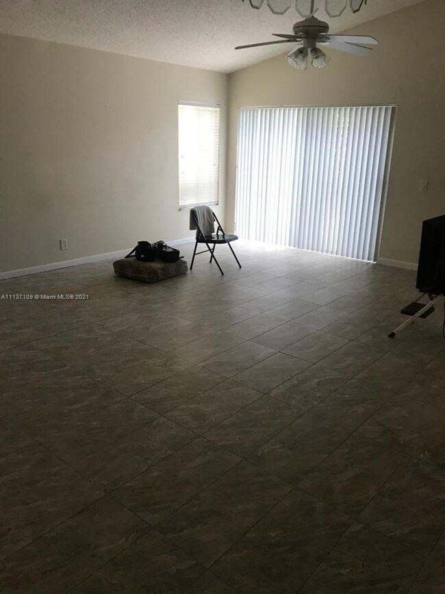 unlisted-address, Weston, FL 33331 - photo 3