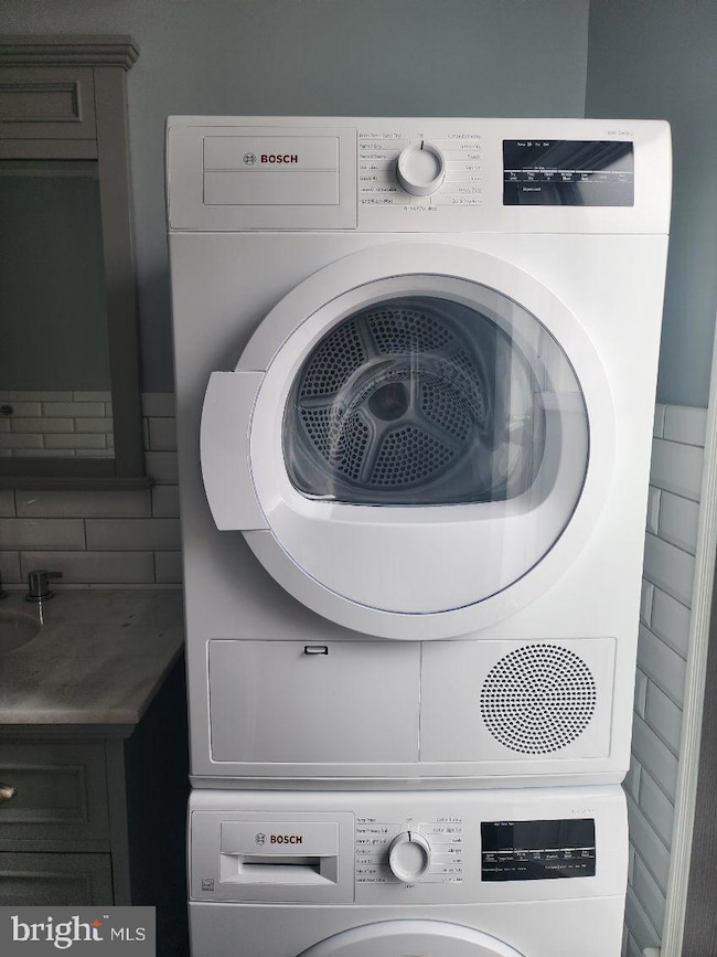 217 Green Ln unit 4, Philadelphia, PA 19127 - photo 7