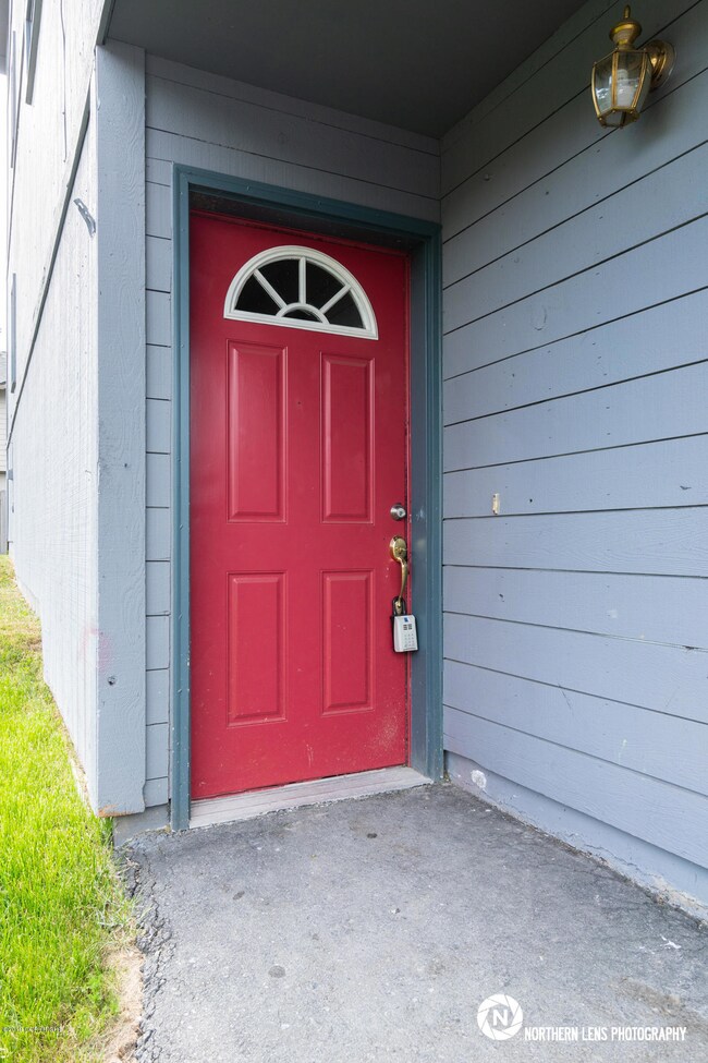 5_EntranceExterior