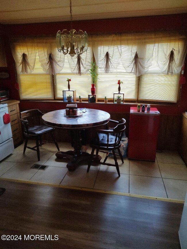 24 Blue bird kitchen 2