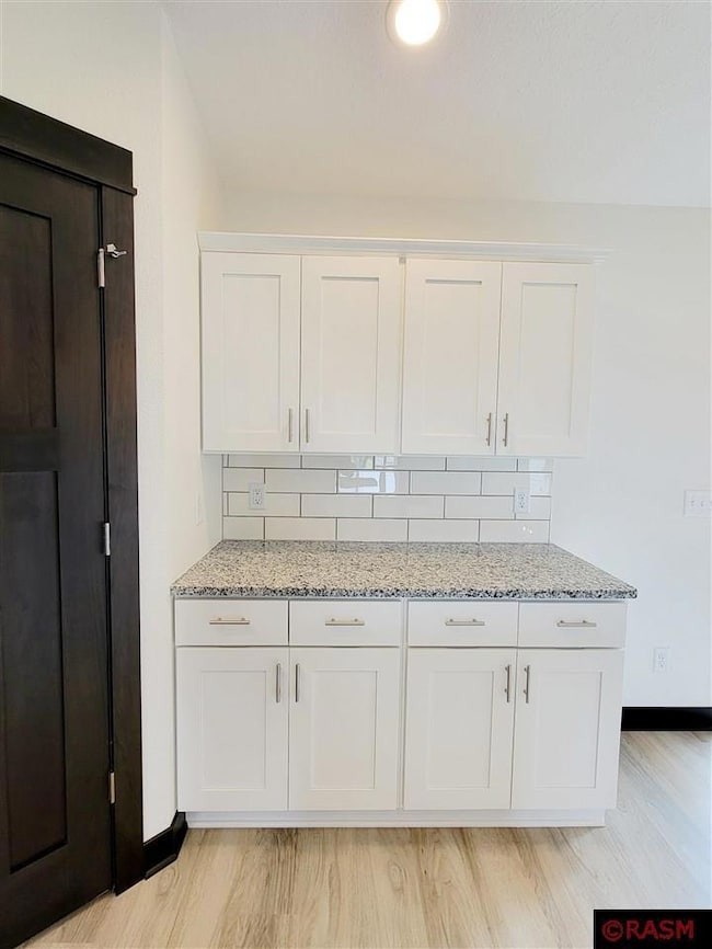 Listing pictures are of a previous build that had 