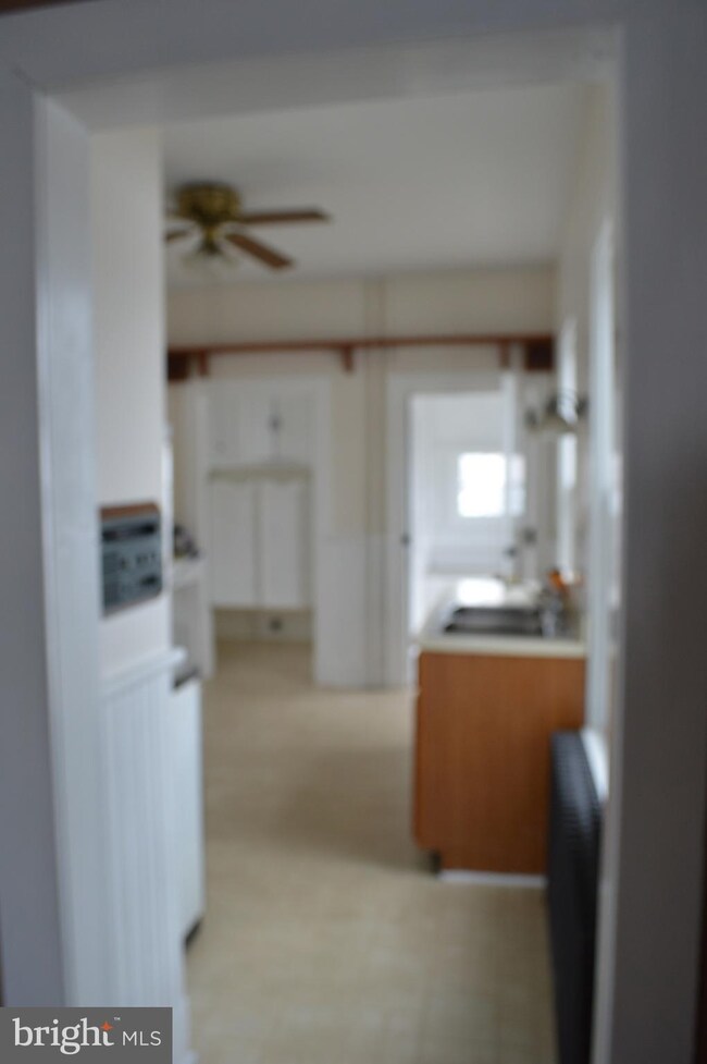 102 E Locust St, Union Bridge, MD 21791 - photo 4