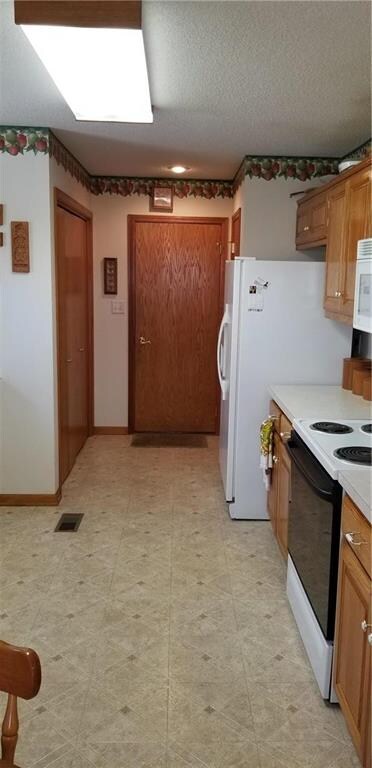 501 NW Durango Ct, Blue Springs, MO 64014 - photo 4