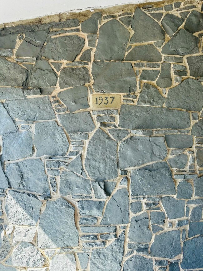 318 W Front St, New Holland, OH 43145 - photo 5