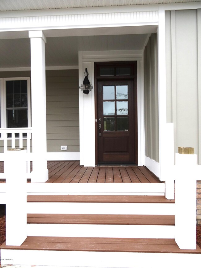 4011 Harkers Way Front Porch