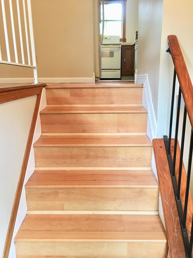 4982 Silverton Dr, Columbus, OH 43232 - photo 5